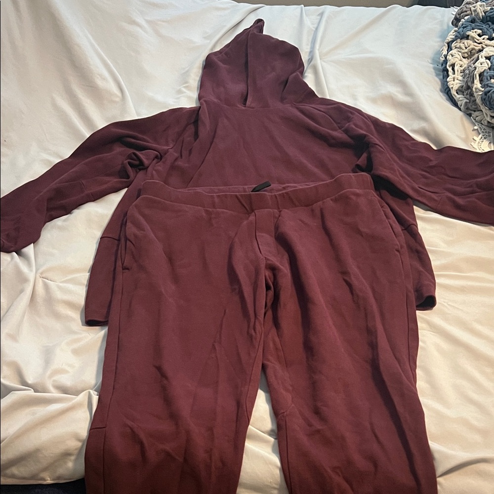 GAP Men's Maroon Sweat Set